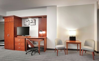 Courtyard by Marriott Lincoln Downtown