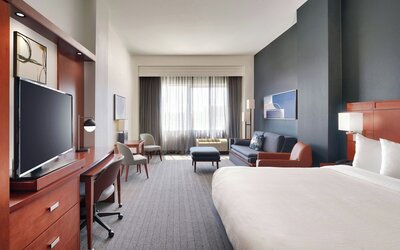Courtyard by Marriott Lincoln Downtown
