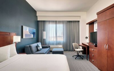Courtyard by Marriott Lincoln Downtown