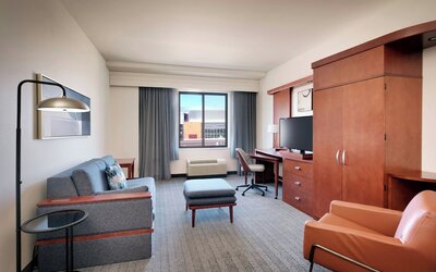Courtyard by Marriott Lincoln Downtown