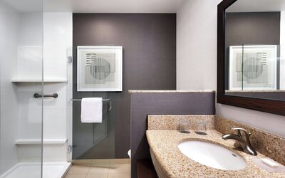 Courtyard by Marriott Lincoln Downtown