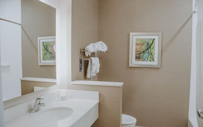 Fairfield Inn & Suites Lincoln Airport
