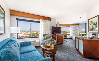 DoubleTree by Hilton Carson