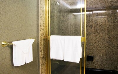 LA Crystal Hotel - Los Angeles Area