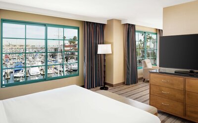 DoubleTree by Hilton San Pedro - Port of Los Angeles
