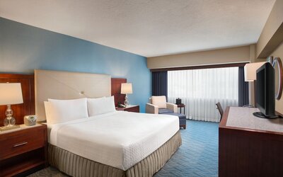 Crowne Plaza Los Angeles Harbor Hotel by IHG