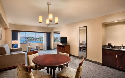 Crowne Plaza Los Angeles Harbor Hotel by IHG