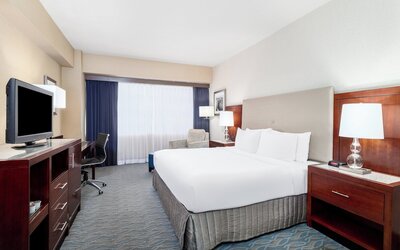 Crowne Plaza Los Angeles Harbor Hotel by IHG