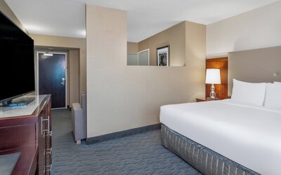 Crowne Plaza Los Angeles Harbor Hotel by IHG