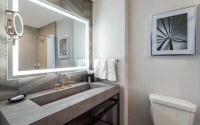 Crowne Plaza Los Angeles Harbor Hotel by IHG