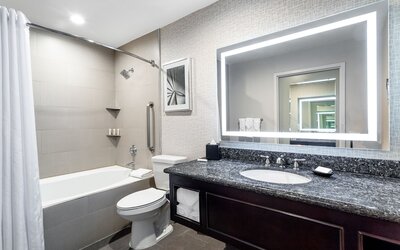 Crowne Plaza Los Angeles Harbor Hotel by IHG