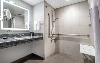 Crowne Plaza Los Angeles Harbor Hotel by IHG
