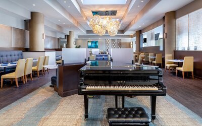 Crowne Plaza Los Angeles Harbor Hotel by IHG
