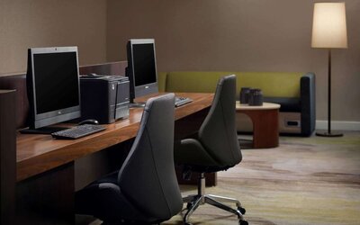 Business center at Sonesta Select Atlanta Cumberland Galleria.
