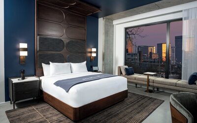 Hotel Bourré Bonne Louisville, Curio Collection by Hilton