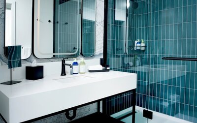 Hotel Bourré Bonne Louisville, Curio Collection by Hilton