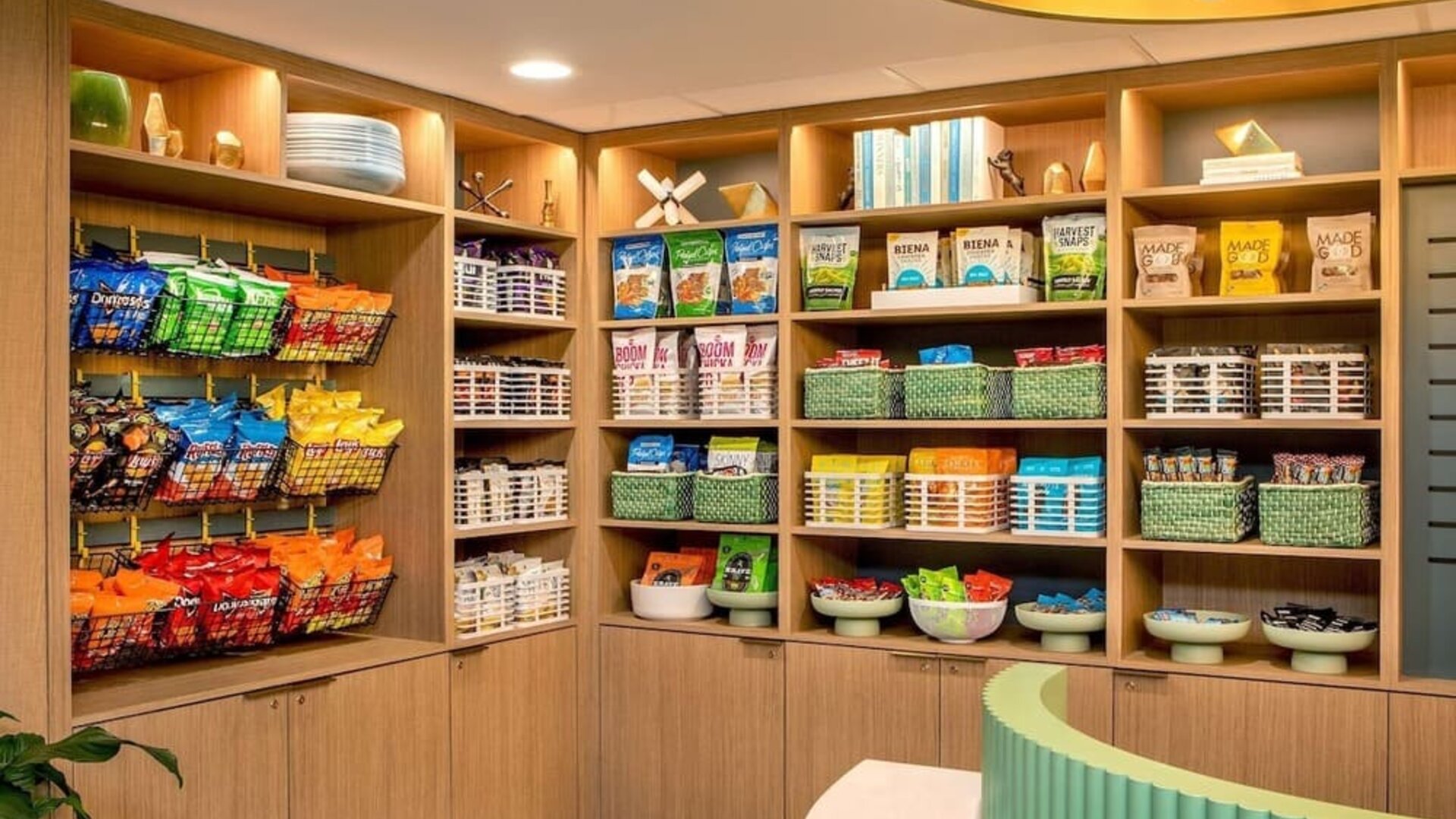 Snack bar at Sonesta Select Boston Foxborough Mansfield.