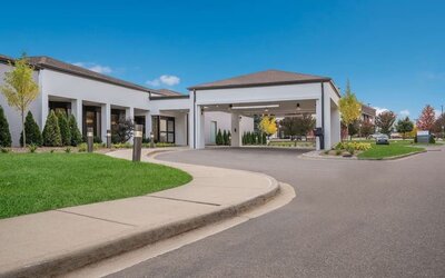 Hotel exterior at Sonesta Select Detroit Auburn Hills.