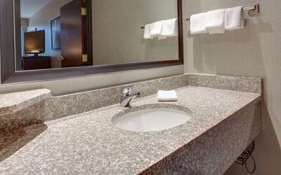 Drury Inn & Suites Louisville East