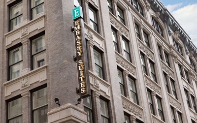 Embassy Suites Louisville Downtown
