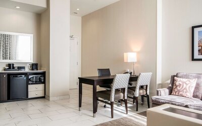 Embassy Suites Louisville Downtown