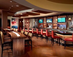 Cozy hotel bar at Sonesta Nashville Airport.