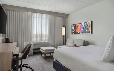 Courtyard by Marriott Louisville Airport