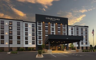 Courtyard by Marriott Louisville Airport