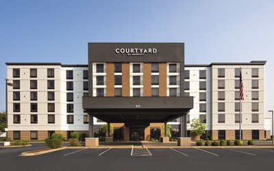Courtyard by Marriott Louisville Airport