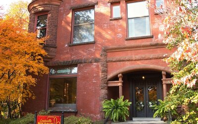 Louisville Bourbon Inn