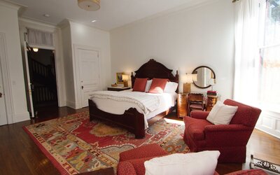 Louisville Bourbon Inn