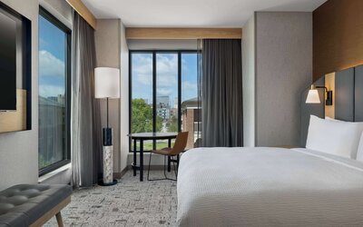 Tempo By Hilton Louisville Downtown Nulu