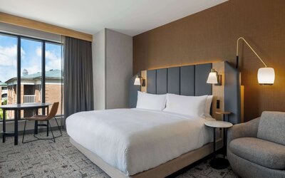 Tempo By Hilton Louisville Downtown Nulu