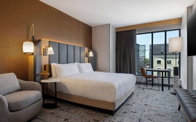 Tempo By Hilton Louisville Downtown Nulu