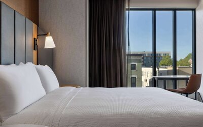 Tempo By Hilton Louisville Downtown Nulu