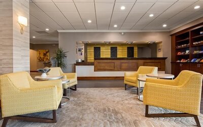 Cottonwood Airport & Expo Hotel Louisville