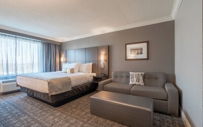 Cottonwood Airport & Expo Hotel Louisville