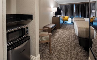 Cottonwood Airport & Expo Hotel Louisville