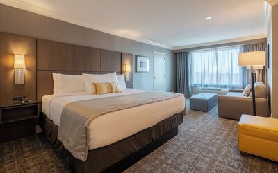 Cottonwood Airport & Expo Hotel Louisville