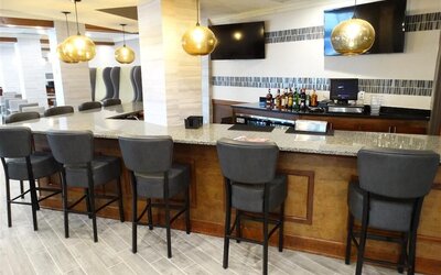 Cottonwood Airport & Expo Hotel Louisville