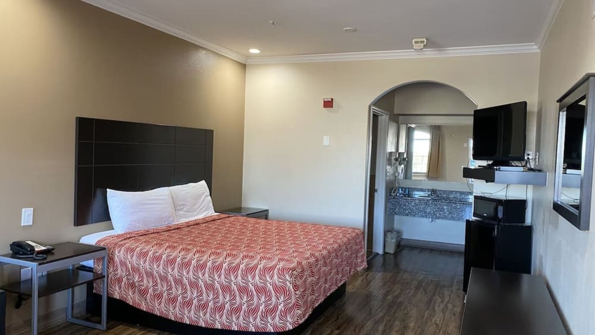 Day use room at Palace Inn Westheimer.

