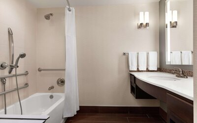 Hilton Garden Inn Louisville Downtown