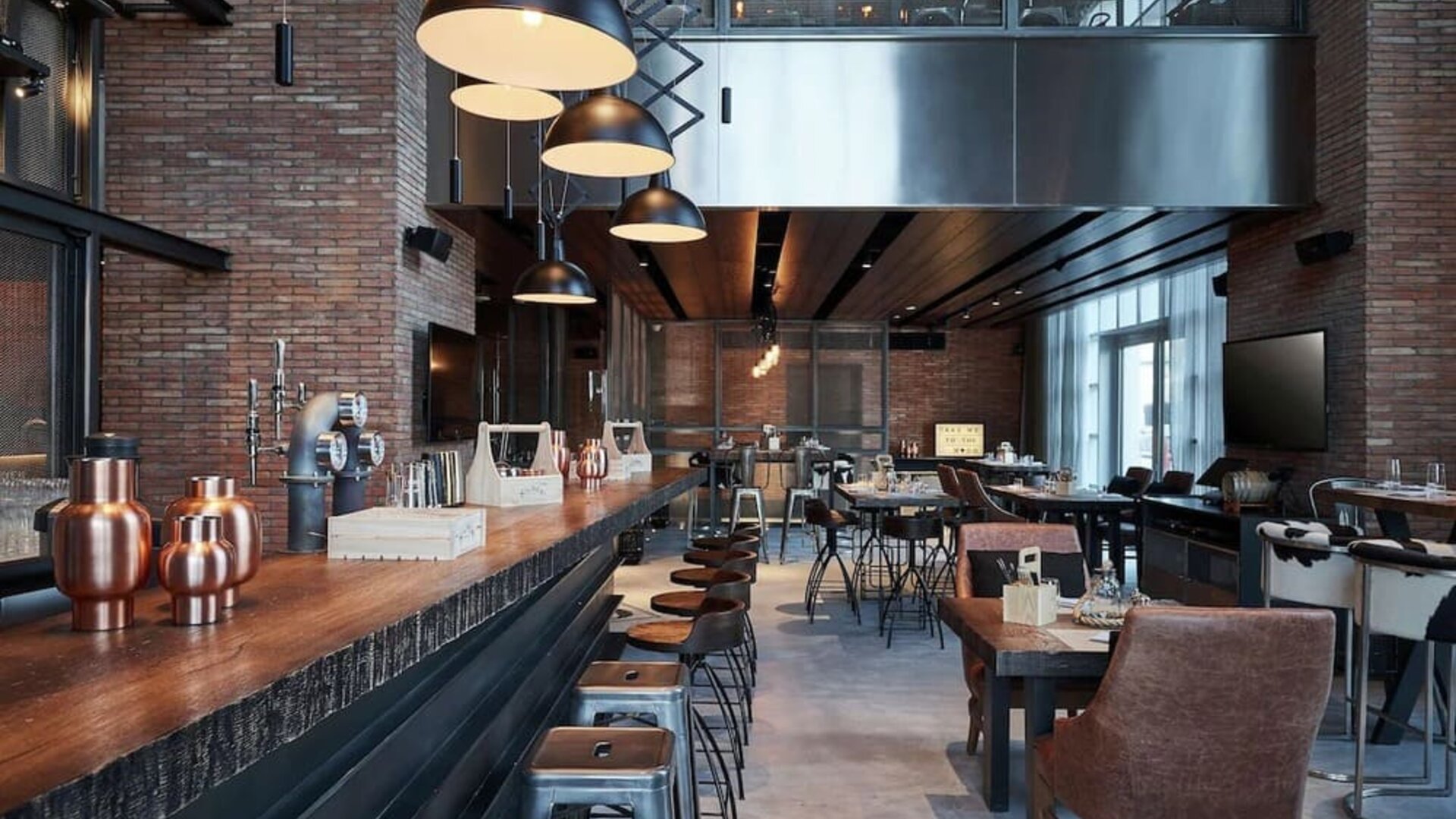 Hotel bar at Hilton Dubai Al Habtoor City.