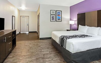 La Quinta Inn & Suites by Wyndham Lubbock South