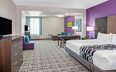 La Quinta Inn & Suites by Wyndham Lubbock South