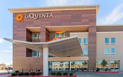 La Quinta Inn & Suites by Wyndham Lubbock South