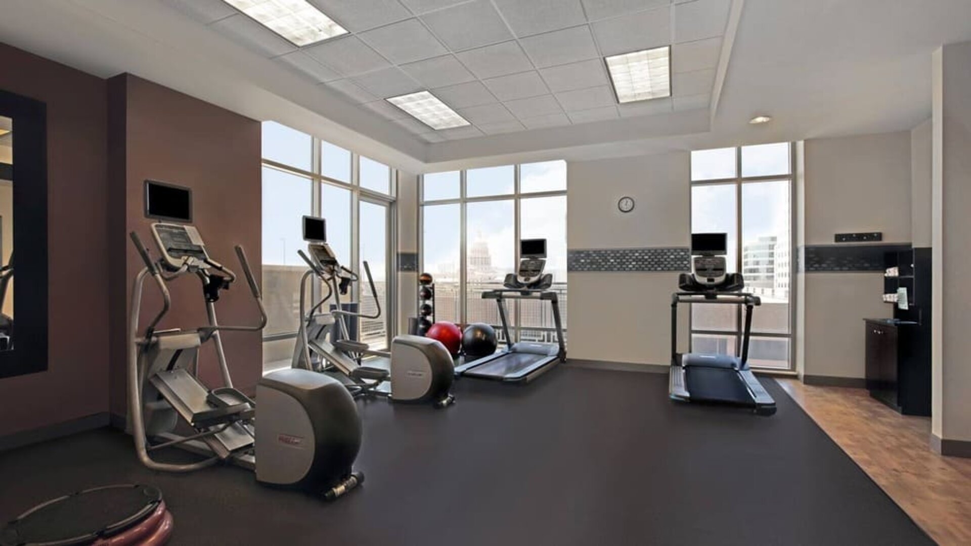 Fitness center at Hampton Inn & Suites Austin @ The UniversityCapitol.