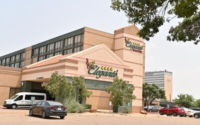 MCM Eleganté Hotel & Suites