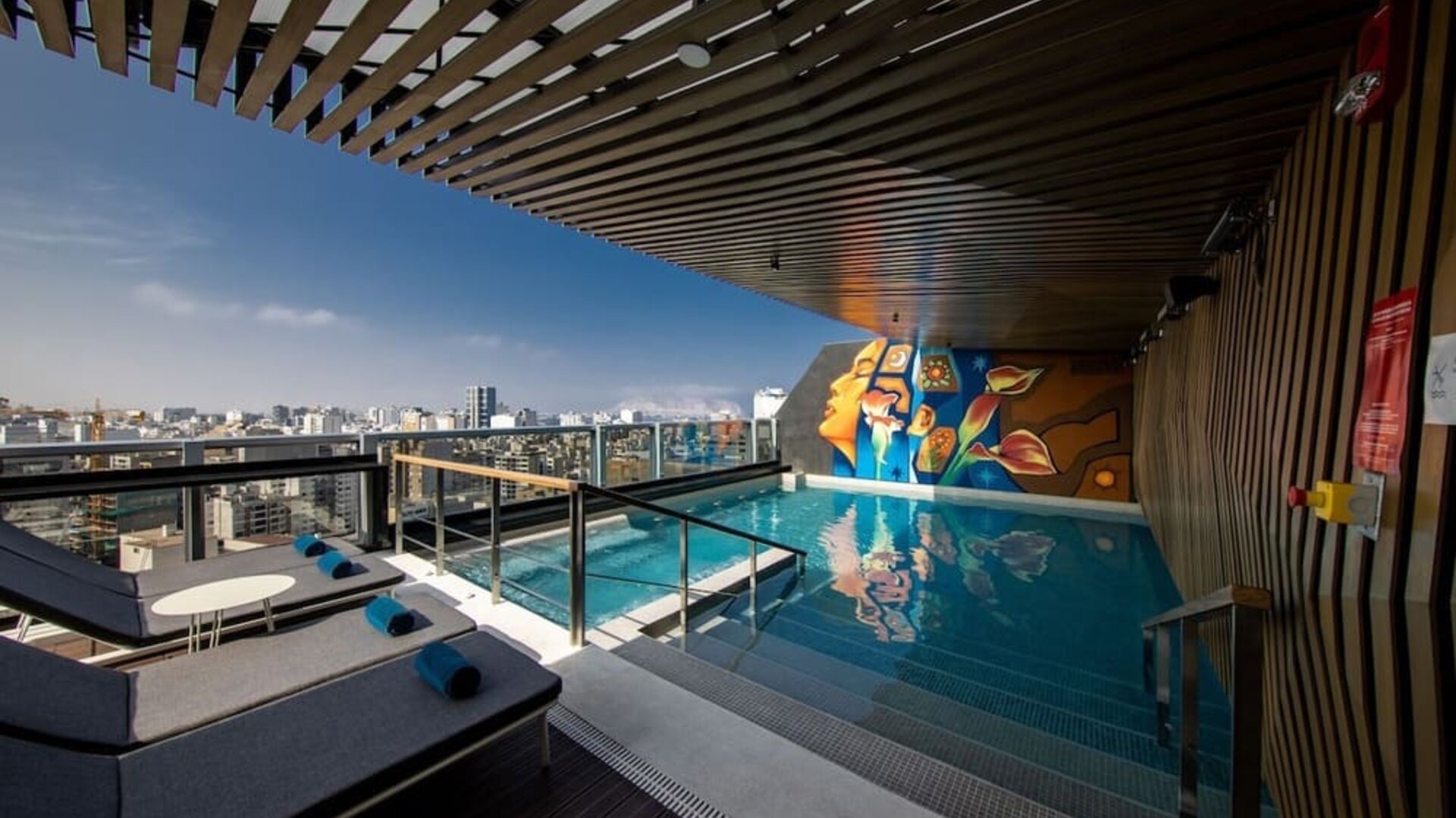 Stunning rooftop pool at Hilton Garden Inn Lima Miraflores.