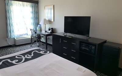 La Quinta Inn & Suites by Wyndham Lubbock North